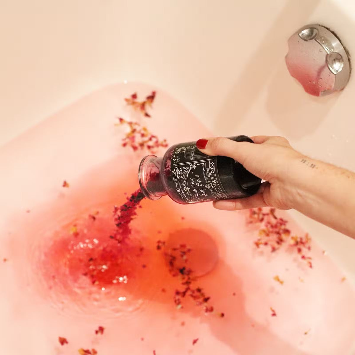 Seduction Witch Bath Spell Potion & Amethyst Crystal Amulet