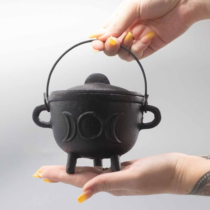 Cast Iron Cauldron with Triple Moon 11x13cm Medium